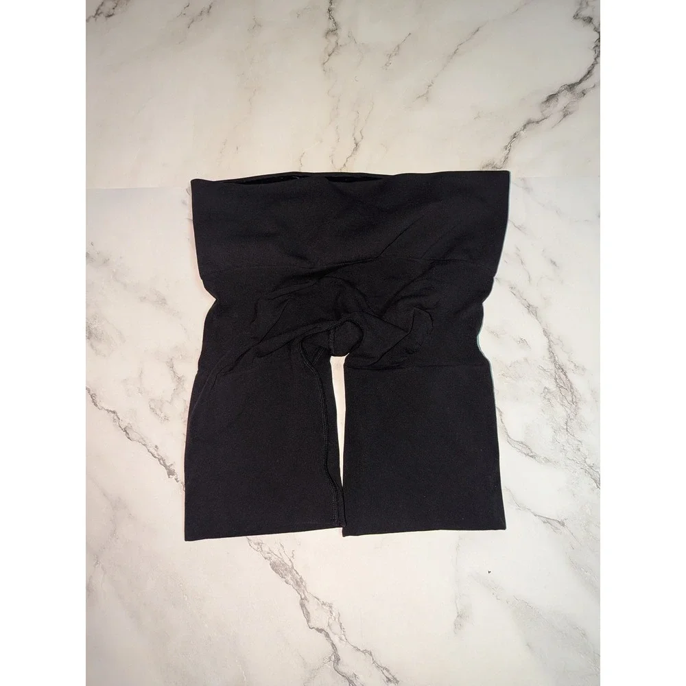 SKIMS Core Control Short Onyx Black High Waisted Shapewear Size M RN158973